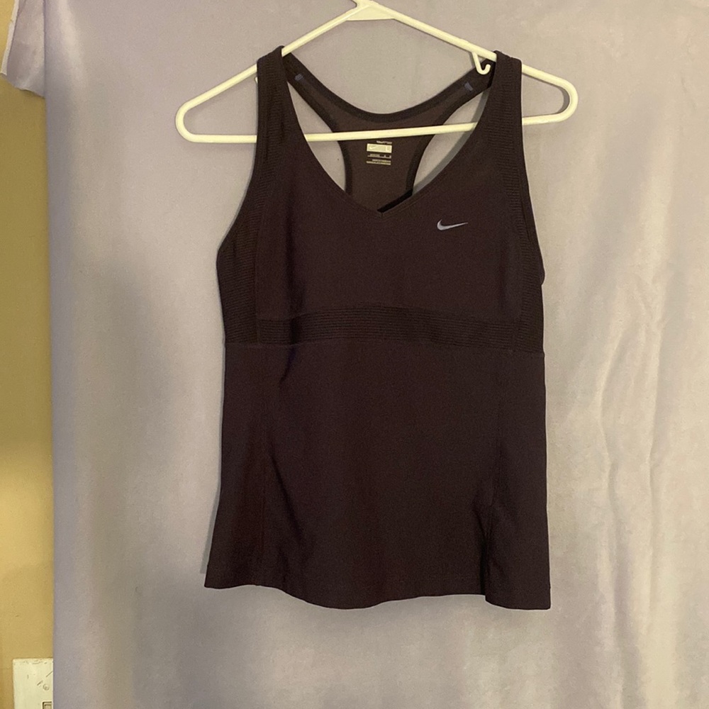 Nike fit dry work out top, woman’s size large, dark purple color